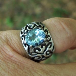 Light blue topaz sterling ring size 6 vintage